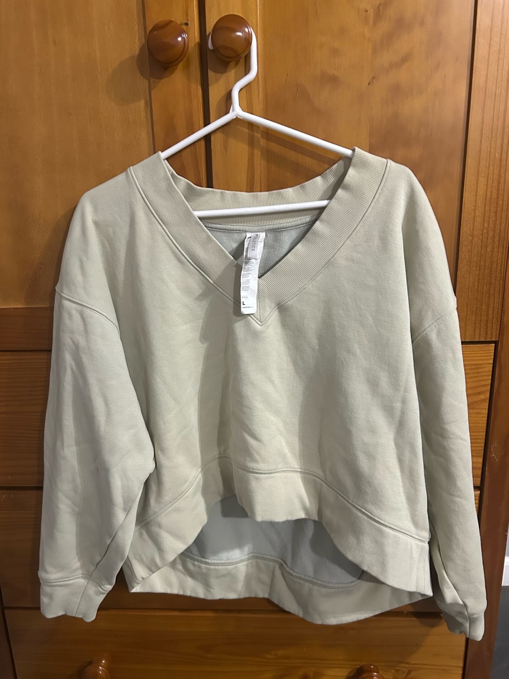 Women’s Fabletics V-Neck Cropped Sweatshirt size L